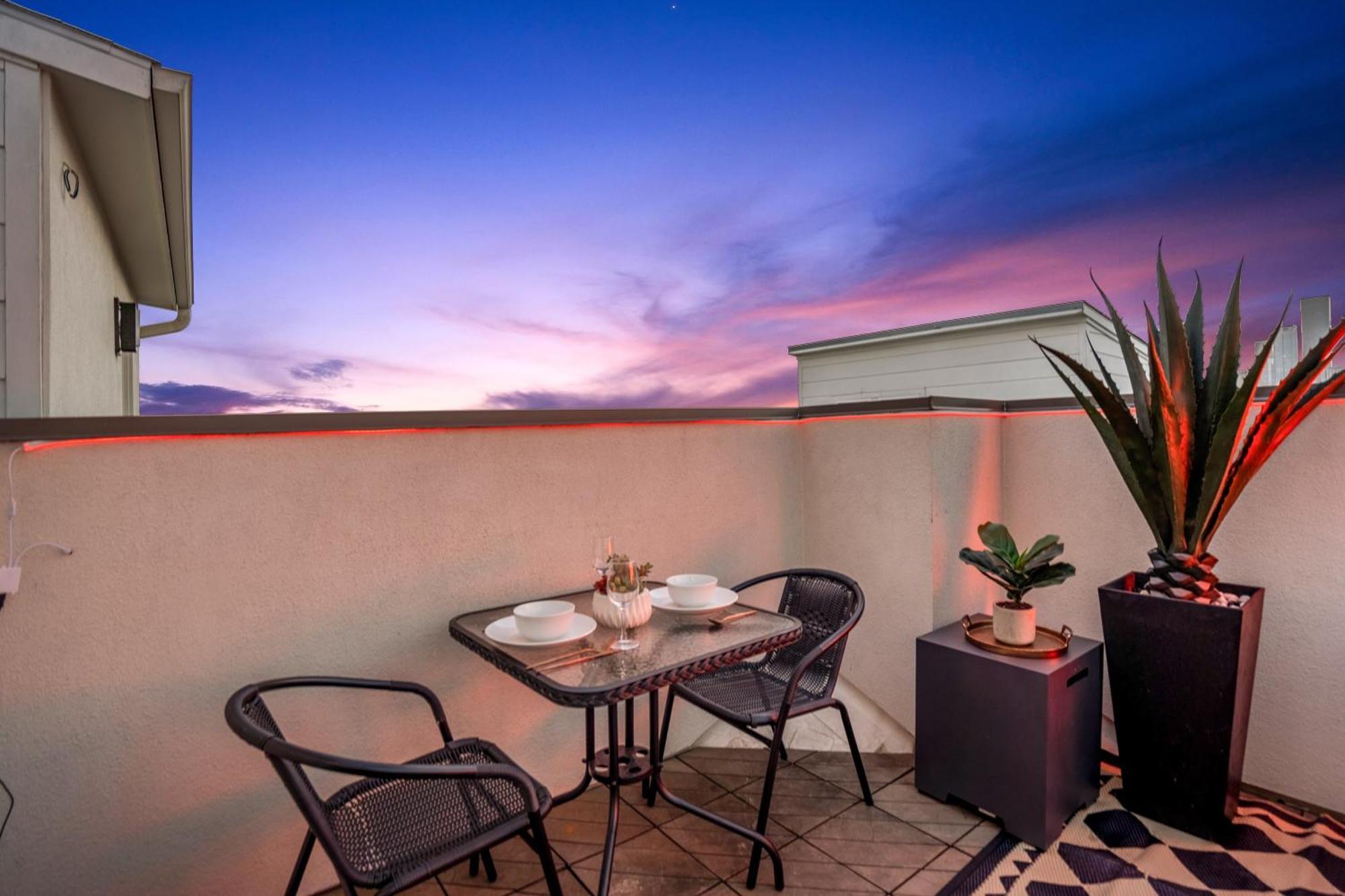 Luxury Downtown Getaway With Breathtaking Views Villa Houston Exteriör bild